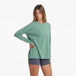 Long-Sleeve Feather Tee | Celadon 7 Long-Sleeve Feather Tee | Celadon -Fashifyer Sales Store VW1028CEL 01716