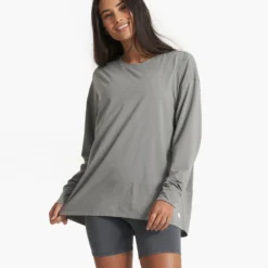 Long Sleeve Feather Tee | Stormy