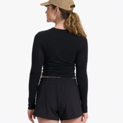 Long-Sleeve Coast Crop Crew | Black 6 Long-Sleeve Coast Crop Crew | Black -Fashifyer Sales Store VW1084BLK 07005
