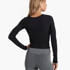 Long Sleeve Cove Twist Tee | Black 8 Long Sleeve Cove Twist Tee | Black -Fashifyer Sales Store VW1114BLK SP23 W ECOMM TOPS 2545 DETAIL 1x1 2d82e145 bc5a 41f9 af8d 0d1a257a4186