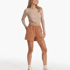 Long Sleeve Cove Twist Tee | Coconut -Fashifyer Sales Store VW1114COC SP23 W ECOMM TOPS FULL 1425 1x1 127577ce c5ea 4d3a be60 b44af04663d1