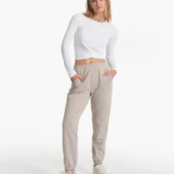 Long Sleeve Cove Twist Tee | White -Fashifyer Sales Store VW1114WHT SP23 W ECOMM TOPS 2551 FULL 1x1 ad6d79b3 6ac0 4e7d 98f8 797bf4f8f1f7