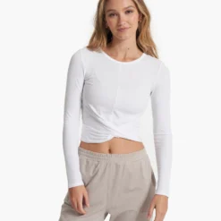 Long Sleeve Cove Twist Tee | White
