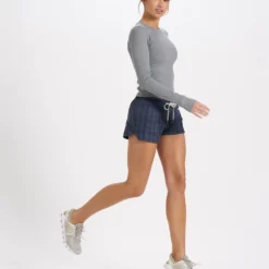 Long-Sleeve Pose Fitted Tee | Medium Heather Grey -Fashifyer Sales Store VW199MHG 5 FULL