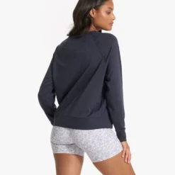 Long Sleeve Halo Crew | Midnight Heather -Fashifyer Sales Store VW241HMD SP23 W ECOMM FLEECE TOP 2525 1x1 49c631d9 b59c 4d32 8c56 aa22cf4841bd