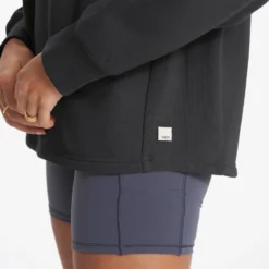 Restore Oversized Crew | Washed Black 11 Restore Oversized Crew | Washed Black -Fashifyer Sales Store VW265WBL FA22 W ECOMM 01669 Retouch