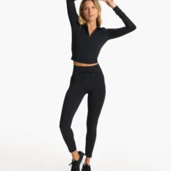 Studio Half Zip | Black -Fashifyer Sales Store VW287BLK FA23 W ECOMM fleece FULL ALT 17