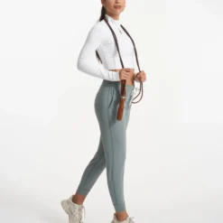 Lux Rib Half Zip | White -Fashifyer Sales Store VW294WHT SP23 W ECOMM FLEECE TOPS 2064 1x1 bce8f004 da28 47cc afd3 926f885fc11d