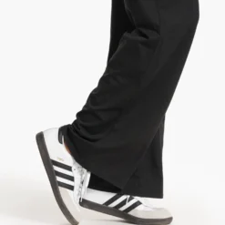 Halo Essential Wideleg - Long | Black Heather -Fashifyer Sales Store VW4023 LHBK FA23 W ECOMM PANTS DETAIL 6