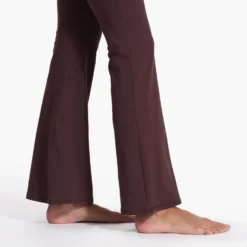 Studio Flare | Mahogany -Fashifyer Sales Store VW4043MAH FA23 W ECOMM PANTS DETAIL 7