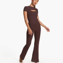 Studio Flare | Mahogany -Fashifyer Sales Store VW4043MAH FA23 W ECOMM PANTS FULL 3