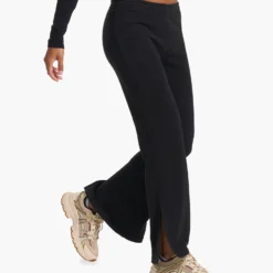 Sedona Wideleg Sweatpant | Black 8 Sedona Wideleg Sweatpant | Black -Fashifyer Sales Store VW4044BLK SP23 W ECOMM BOTTOM 7439 1x1 9a5ed97d ee9c 407d af4f df6f87634fb6