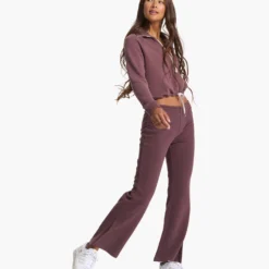 Sedona Wideleg Sweatpant | Chestnut -Fashifyer Sales Store VW4044CHN FA22 W ECOMM FULL 6995 1x1 d1685cca 26e6 4702 81f0 d311cccbb3b1