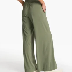 Villa Wideleg | Pistachio -Fashifyer Sales Store VW4047PSO FA23 W ECOMM PANTS BACK BOTTOMS 5 4x5 1be14d5e 7fc7 4e5c adab 18993416257b