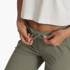 Miles Ankle Pant | Pistachio -Fashifyer Sales Store VW404PSO SP23 W ECOMM PANTS 4014 BOTTOM 1x1 6cd382b5 e2c2 4900 bc3b 942072e0a411