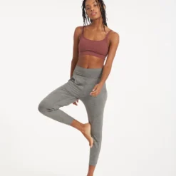 Lux At Ease Pant | Heather Grey -Fashifyer Sales Store VW427HTG FA22 W ECOMM CURVE 02906 1x1 cd92a7b3 e125 42b4 8805 389e3653b0ce