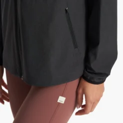 Womens Outdoor Trainer Shell | Black Heather -Fashifyer Sales Store VW501HBK FA23 M ECOMM jackets DETAIL 3